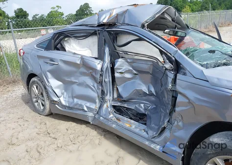 2017 Hyundai Sonata Se из США, поврежденный, VIN 5NPE24AFXHH553702